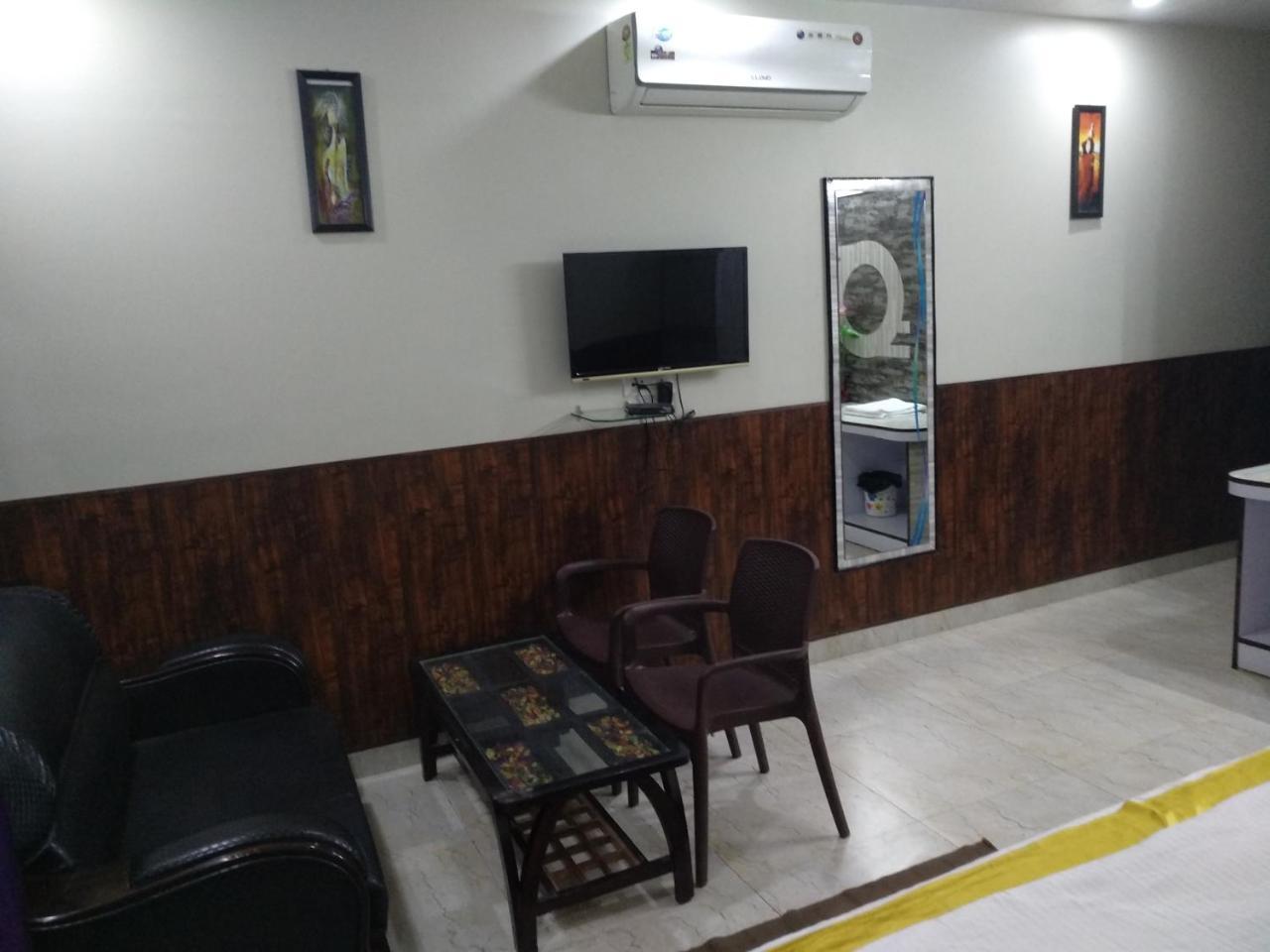 Dhaulpur Hotel Rb Palace מראה חיצוני תמונה