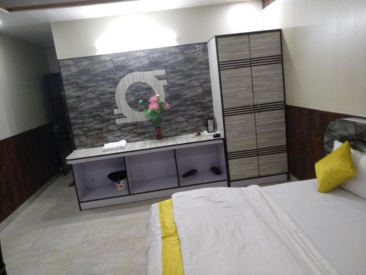Dhaulpur Hotel Rb Palace מראה חיצוני תמונה