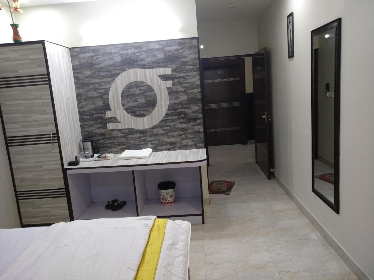 Dhaulpur Hotel Rb Palace מראה חיצוני תמונה