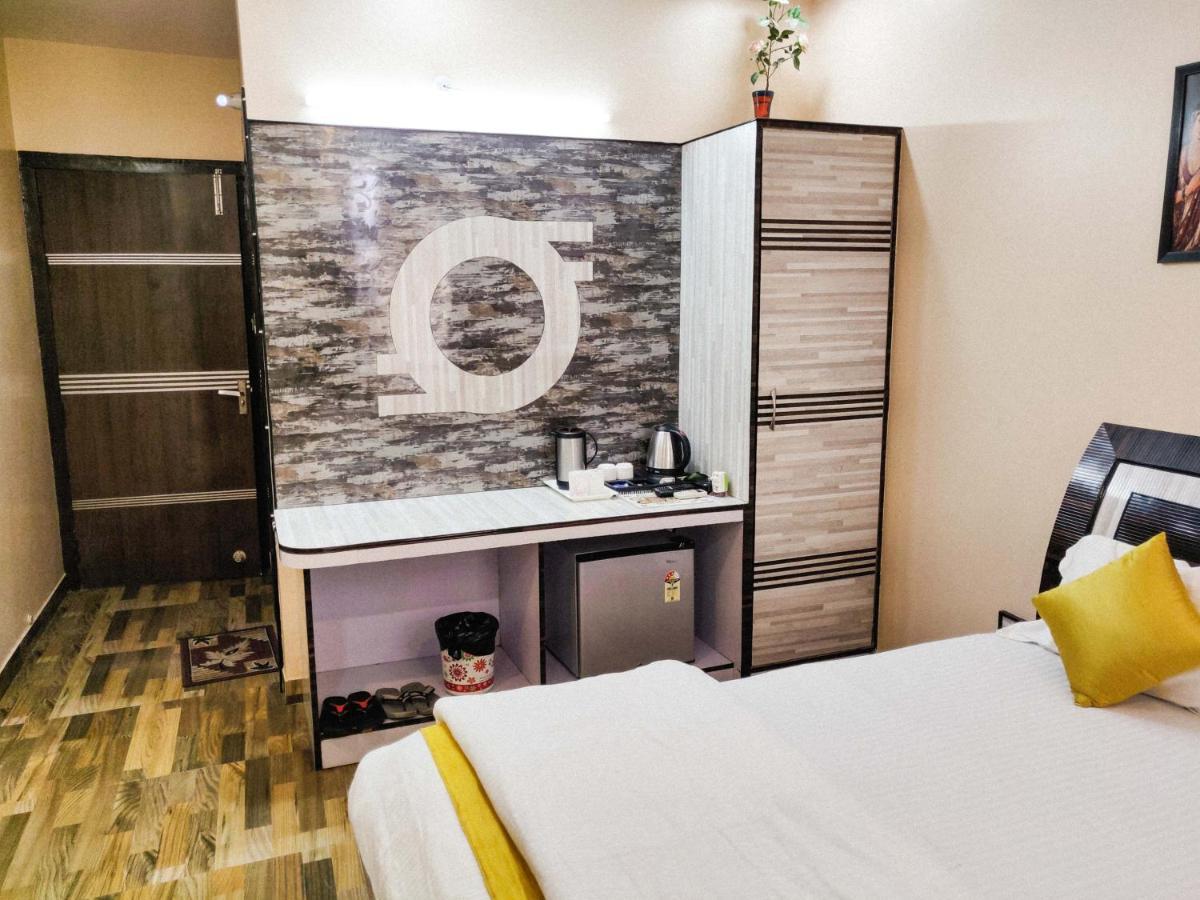 Dhaulpur Hotel Rb Palace מראה חיצוני תמונה