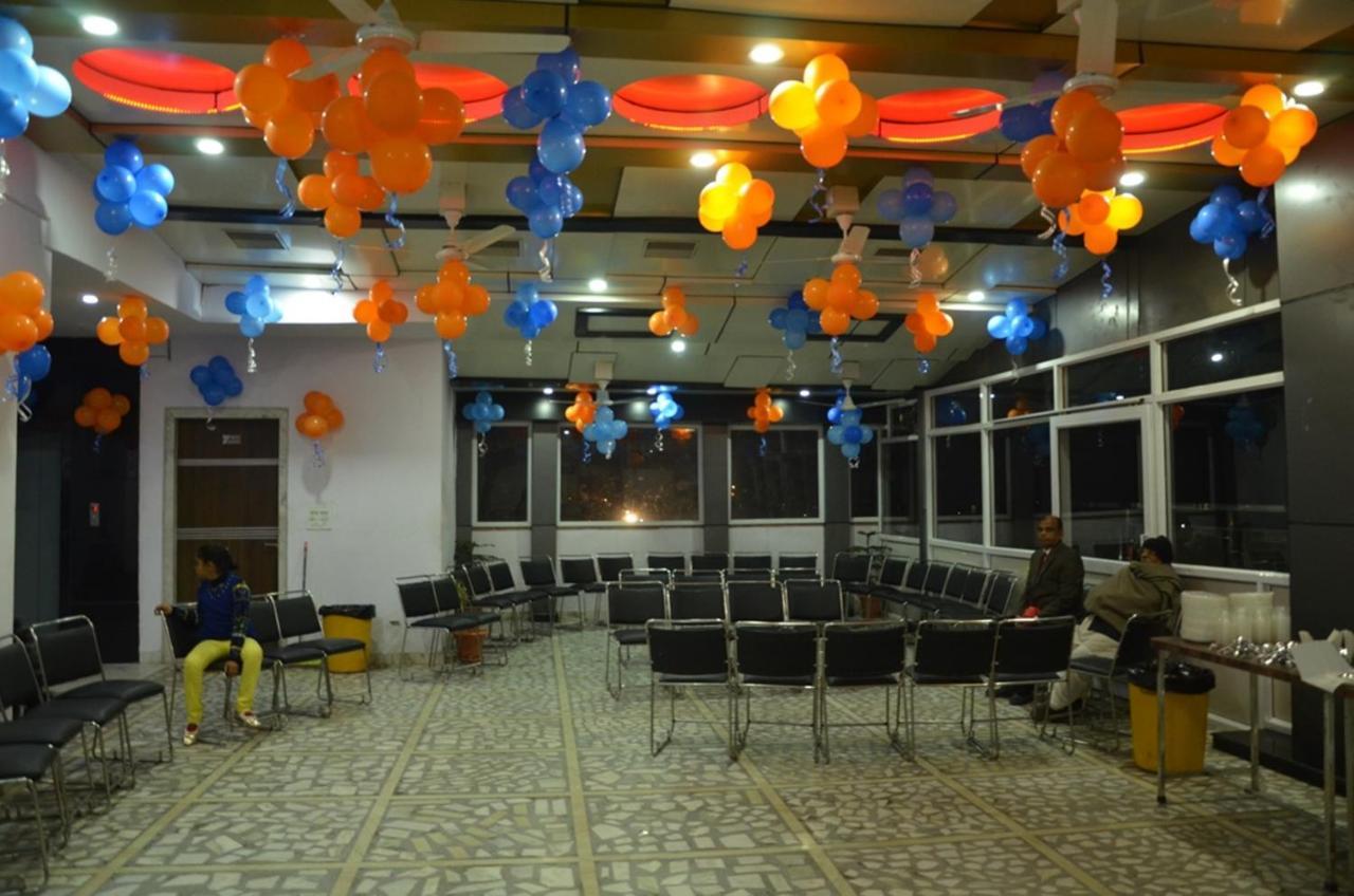 Dhaulpur Hotel Rb Palace מראה חיצוני תמונה